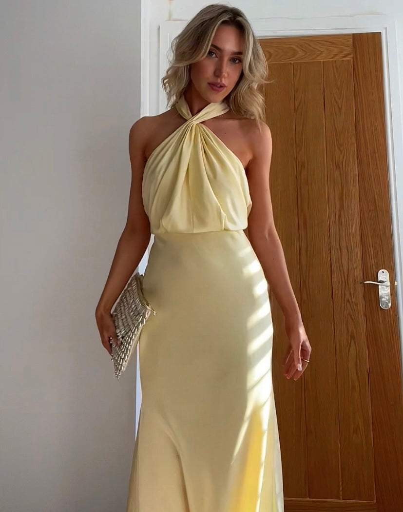 Stílusos, derékkiemeléses maxi ruha nőknek – Yara