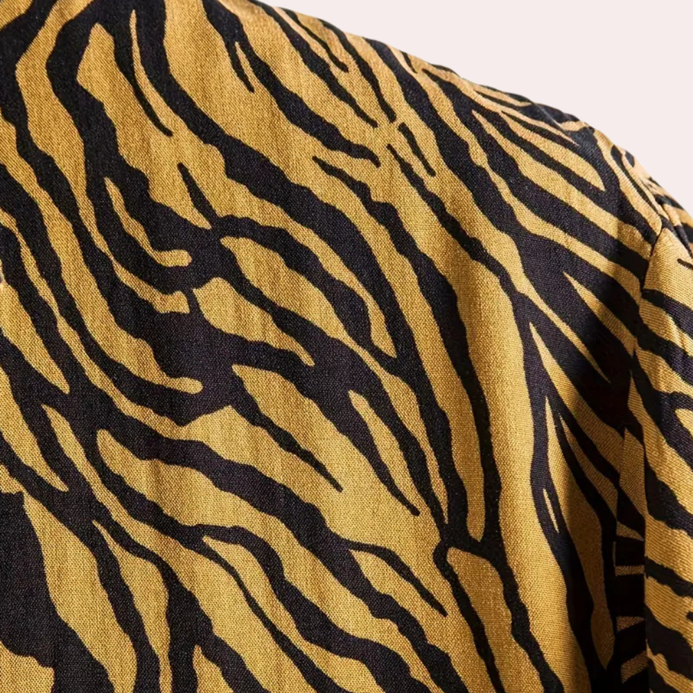 Trendi Tigrismintás Ing Gombos Záródással - Oscar