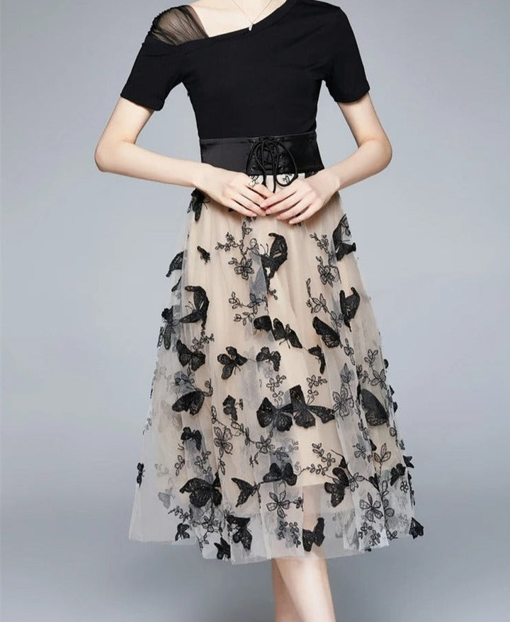 Stílusos, hálós midi ruha hímzéssel és fodros ujjal – Maila