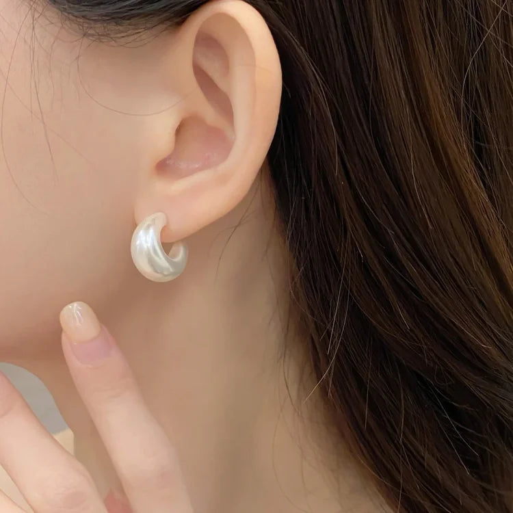 Minimalista gyöngy C-alakú fülbevalók - Lunette