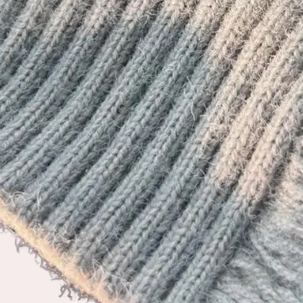 Trendi Szürke Pulóver Egyedi Dizájnnal Férfiaknak - Dario