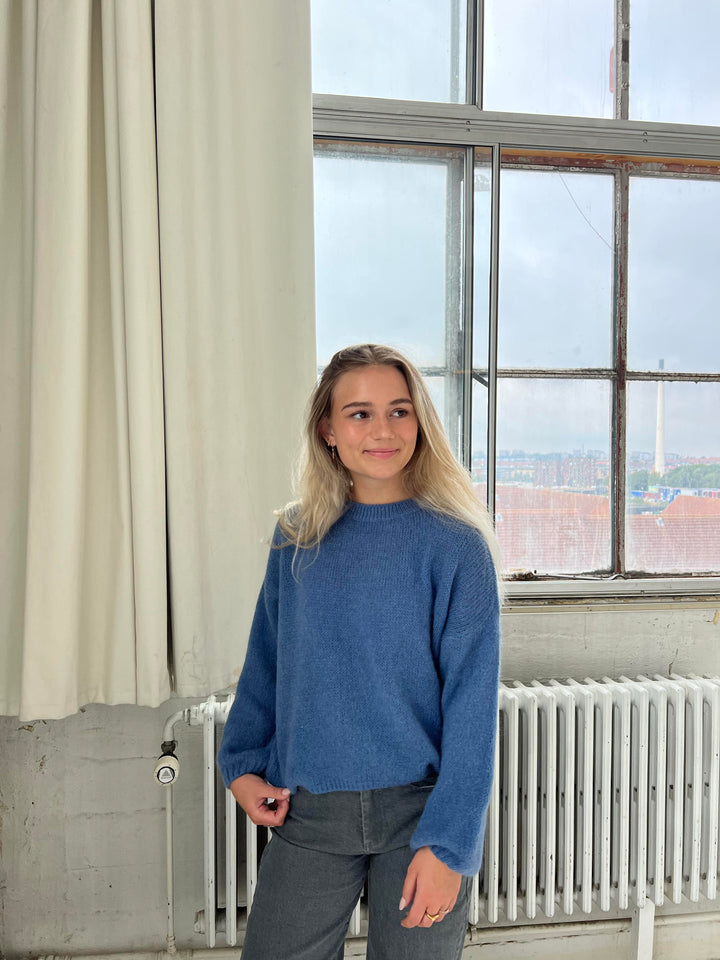 Puha női pulóver laza szabással - Aurena