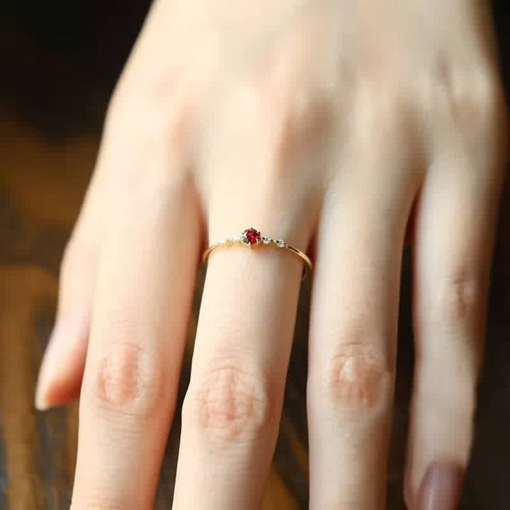 18K Arany Gránátköves Gyűrű - Elara