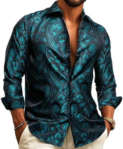 Türkiz-fekete paisley mintás, fényes jacquard ing modellen, félig kigombolva, krémszínű nadrággal.