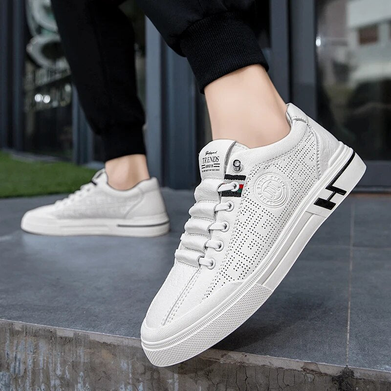 Férfi sneaker perforált bőrből, könnyű kivitelben – Ethan