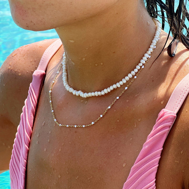 Choker fehér mázzal készült gyöngyökkel - Aurielle