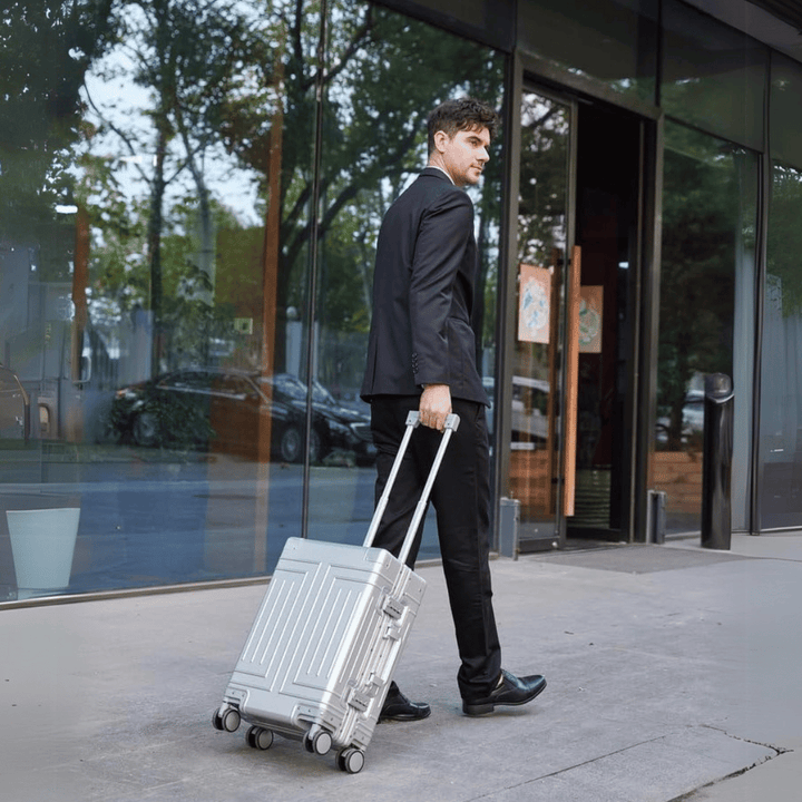 Prémium alumínium bőrönd – Császár