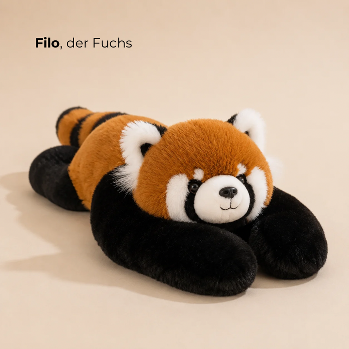 Vörös panda plüss fekve, narancsbarna fejjel és csíkos farokkal, fehér arcjegyekkel és hosszú fekete karokkal. 5