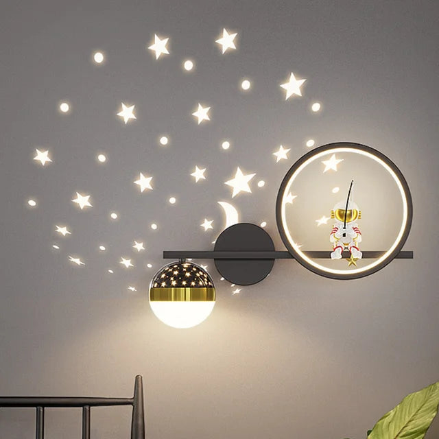 Modern fali lámpa gyerekszobákhoz - TinyGlow