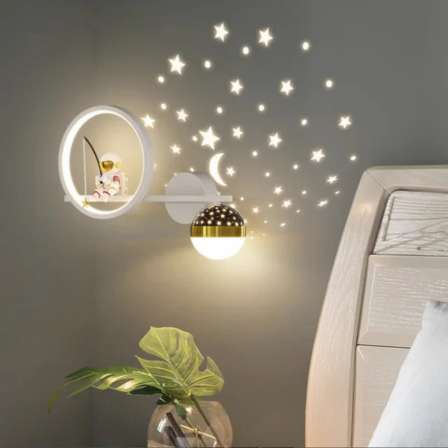 Modern fali lámpa gyerekszobákhoz - TinyGlow