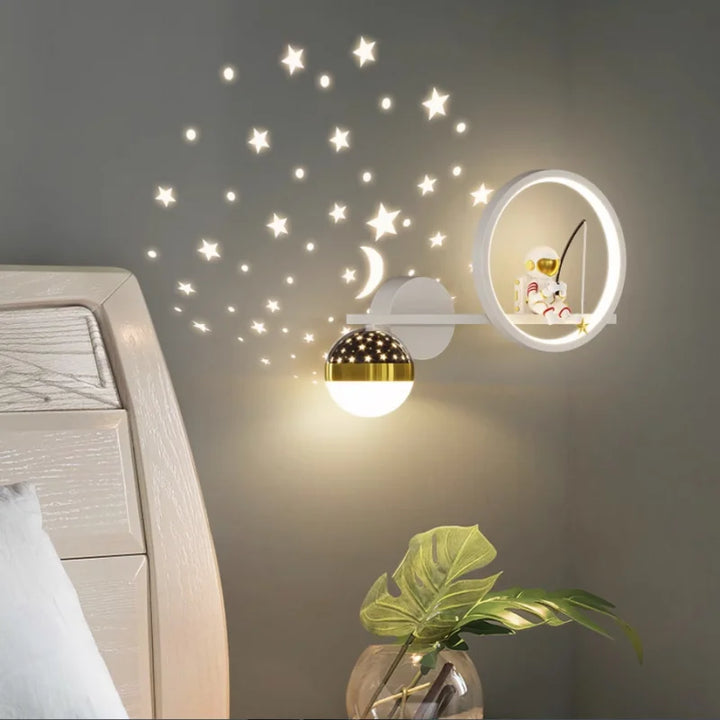 Modern fali lámpa gyerekszobákhoz - TinyGlow