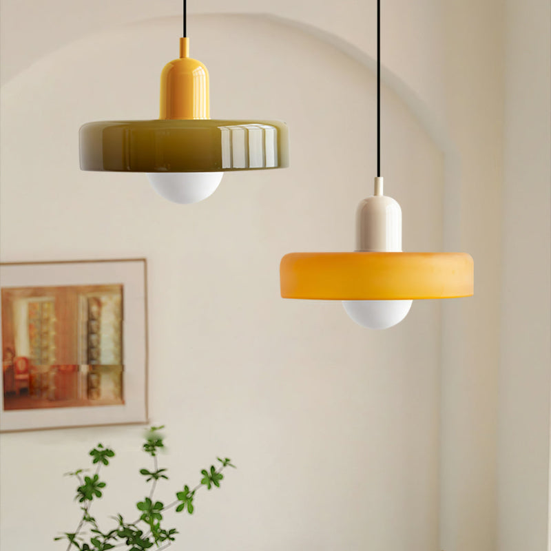 Színes függőlámpa Bauhaus stílusban - StiloGlas