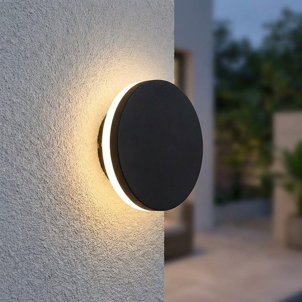 Modern Outdoor Wall Sconce - Solinex