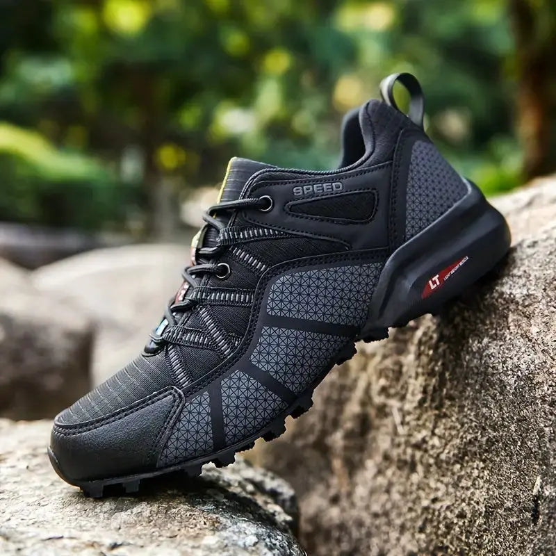 Légáteresztő férfi túracipő, amely tartást és kényelmet nyújt – TrailStep Pro