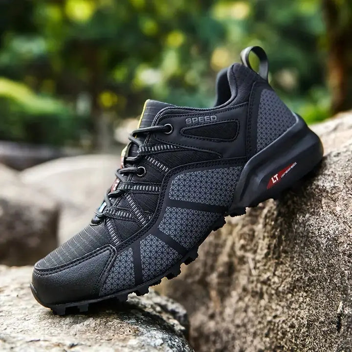 Légáteresztő férfi túracipő, amely tartást és kényelmet nyújt – TrailStep Pro