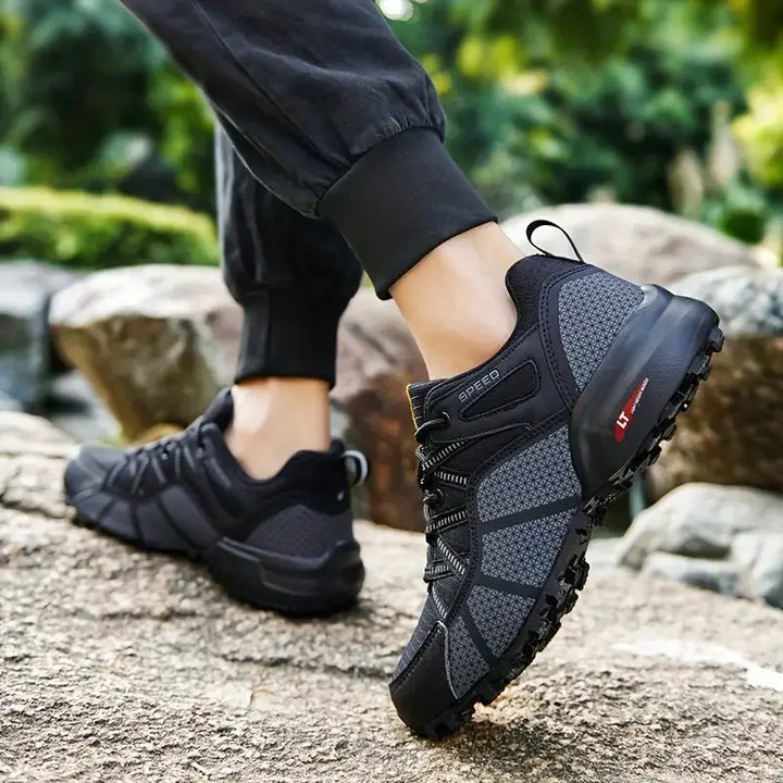 Légáteresztő férfi túracipő, amely tartást és kényelmet nyújt – TrailStep Pro