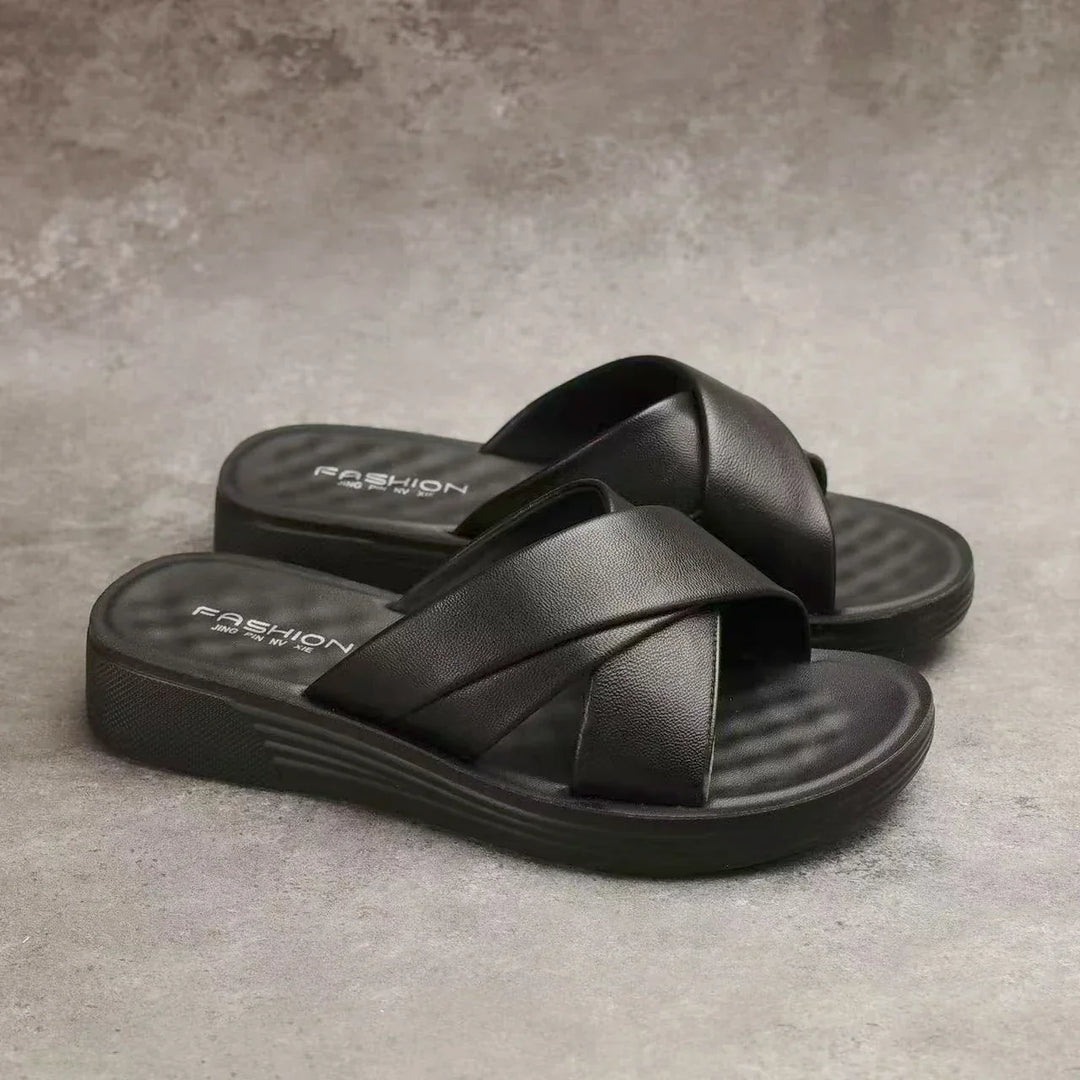 Női bőrhatású wedge papucs nyitott lábujjrészsel – Cassy