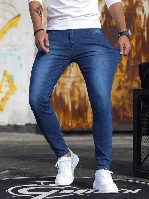 Divatos Slim Fit Farmernadrág Férfiaknak - Finn