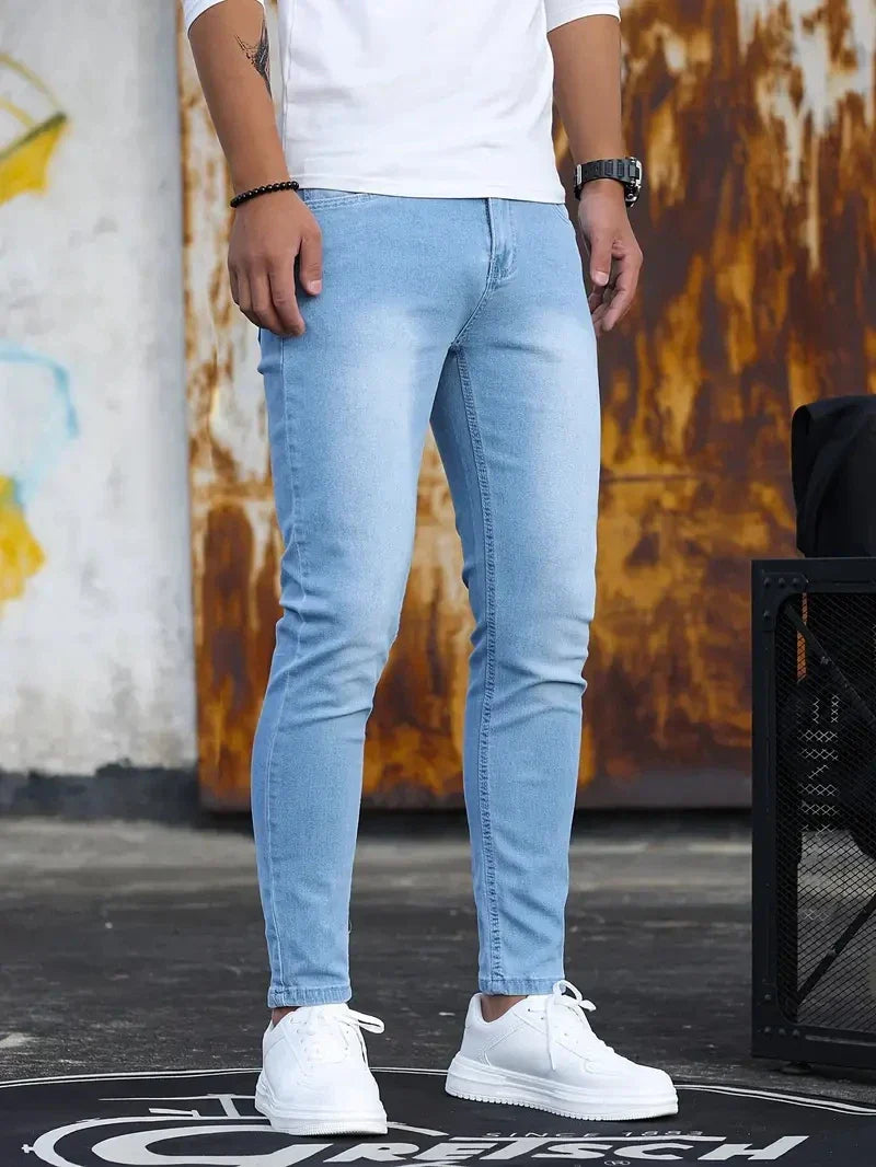 Divatos Slim Fit Farmernadrág Férfiaknak - Finn