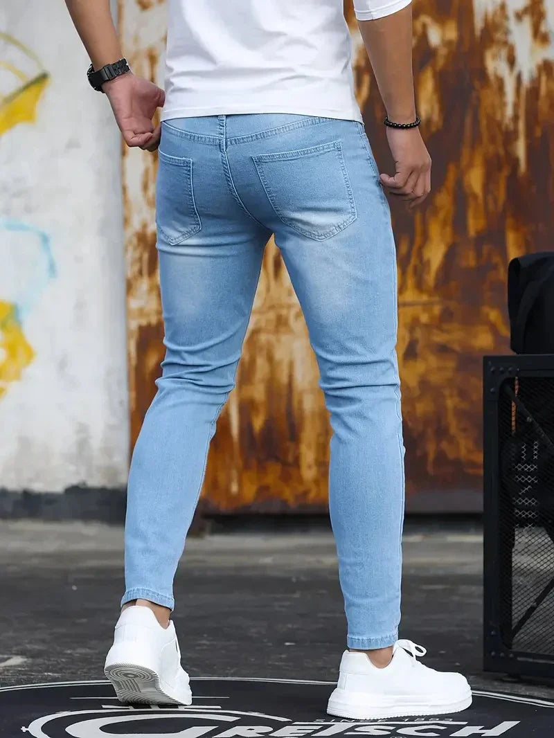 Divatos Slim Fit Farmernadrág Férfiaknak - Finn