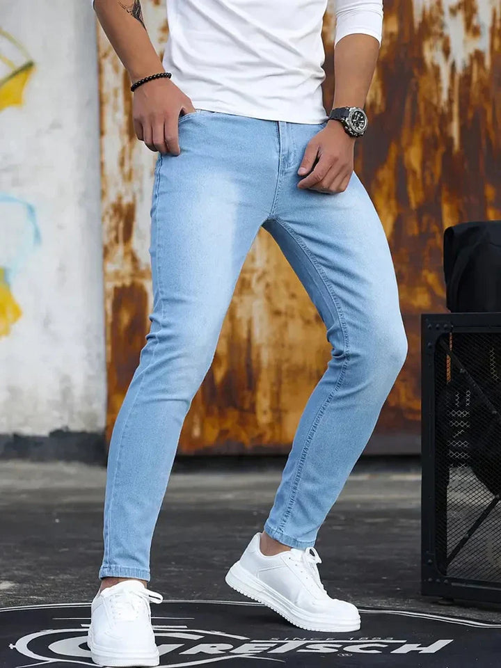 Divatos Slim Fit Farmernadrág Férfiaknak - Finn