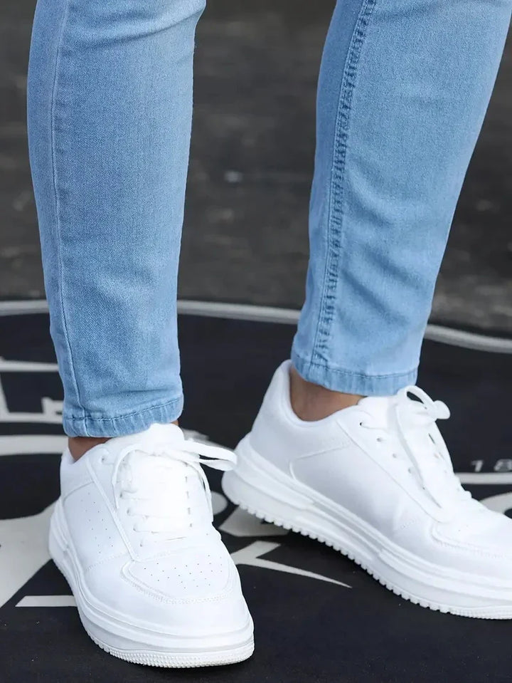 Divatos Slim Fit Farmernadrág Férfiaknak - Finn