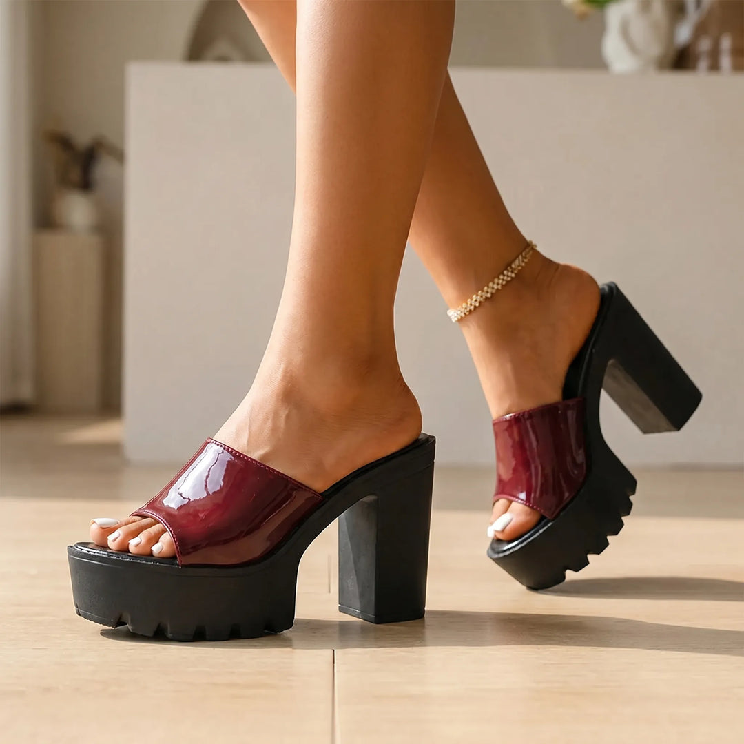 Vastag Sarkú Platform Szandál - Marta