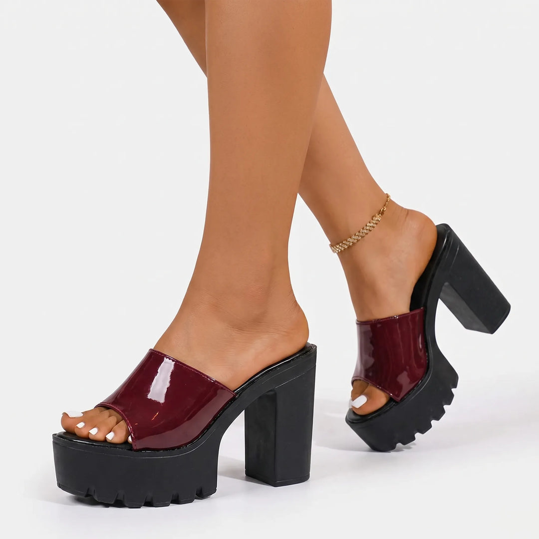 Vastag Sarkú Platform Szandál - Marta