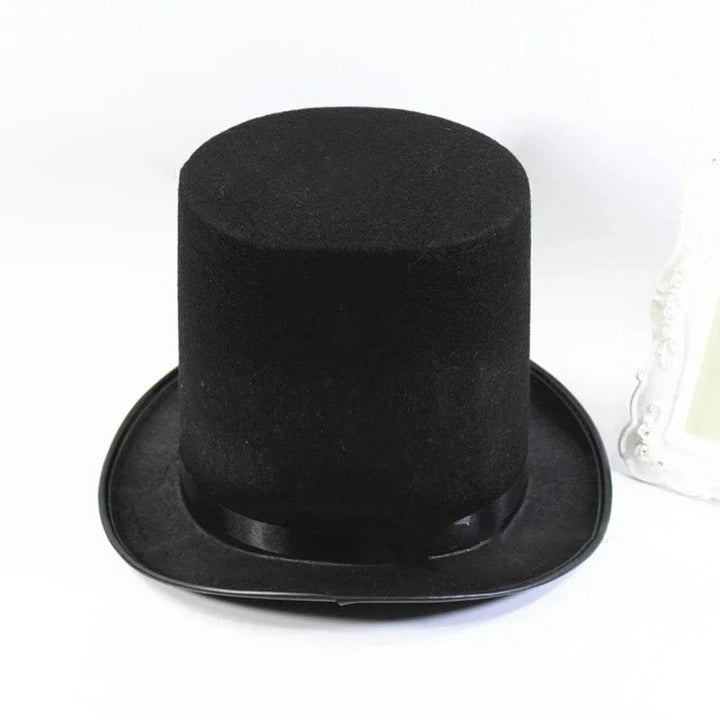Schwarzer Zylinderhut aus Filz, klassisch, elegant, für formelle Anlässe, Herrenmode.