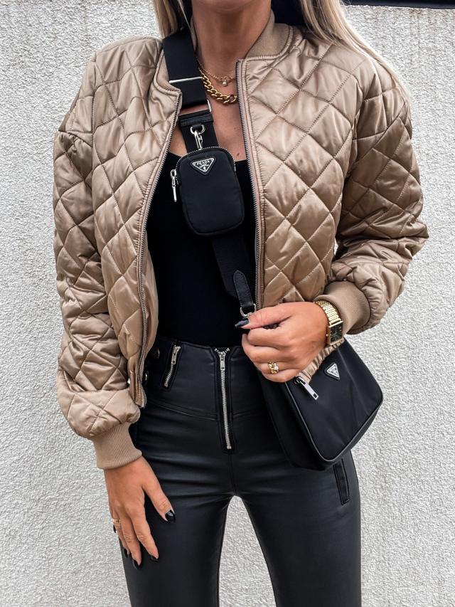 Táskákkal ellátott női bomber dzseki – Marisa