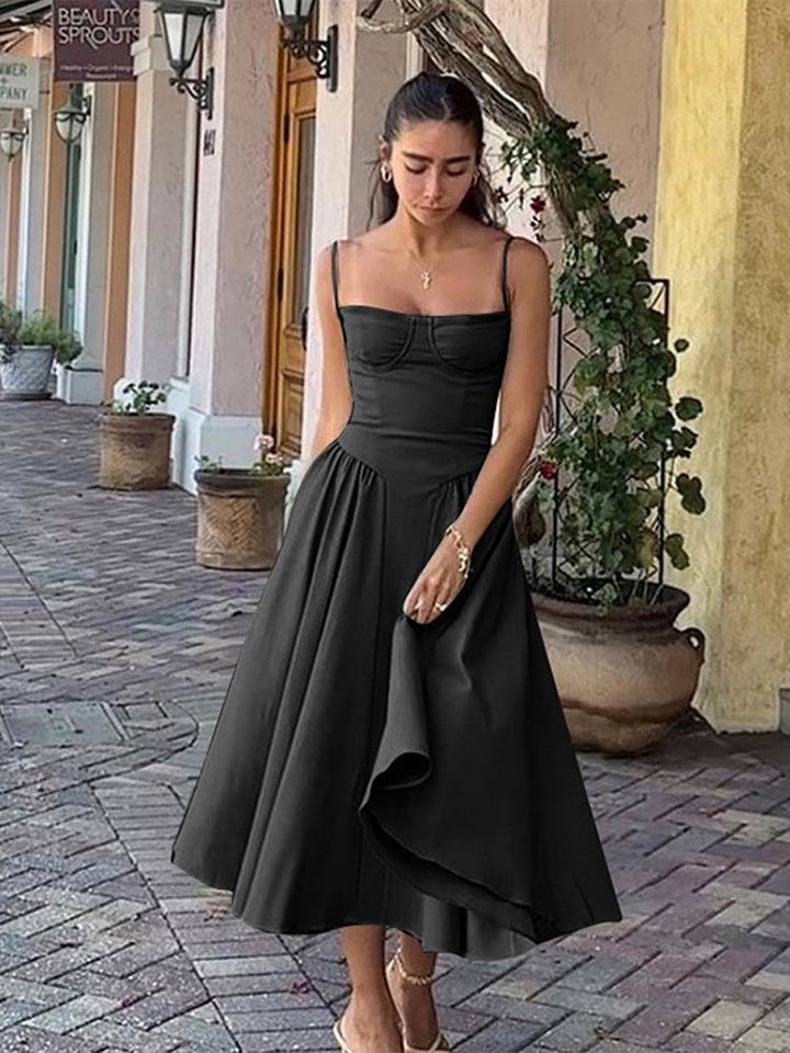 Elegáns midi estélyi ruha plisszé szegéllyel – Amara