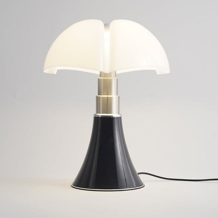 LED asztali lámpa retró kialakításban – ClassicGlow