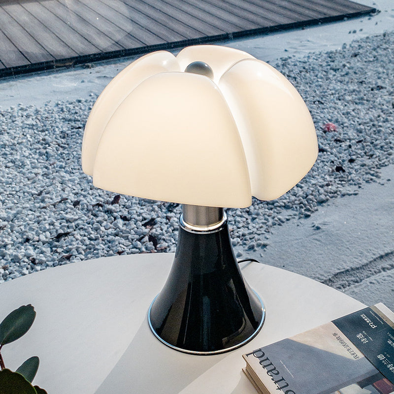 LED asztali lámpa retró kialakításban – ClassicGlow