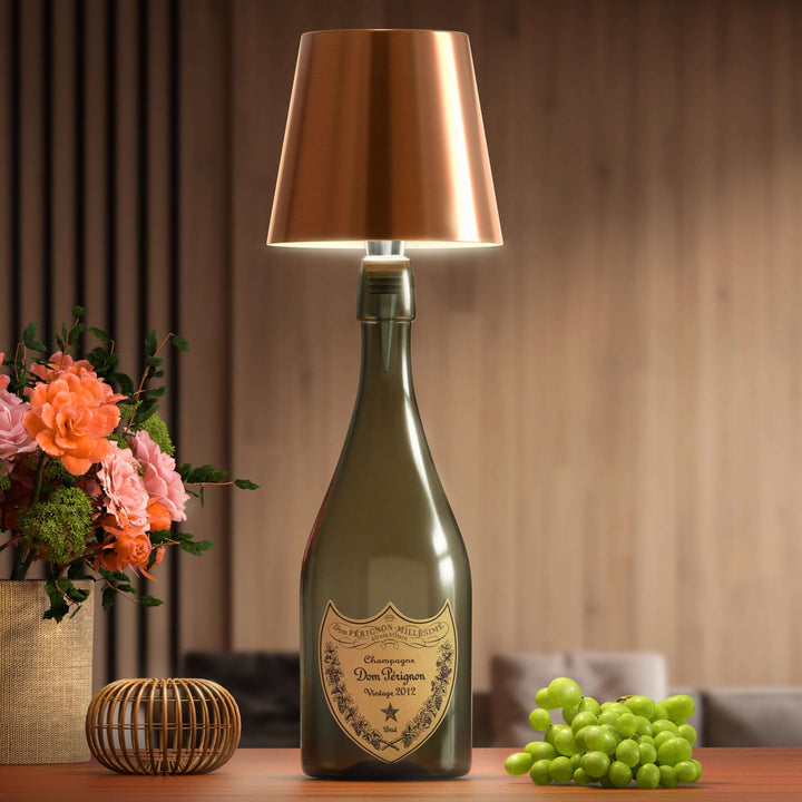 Tischlampe aus Champagnerflasche, Roségold-Schirm, Vintage-Design, Wohnzimmer-Dekoration.