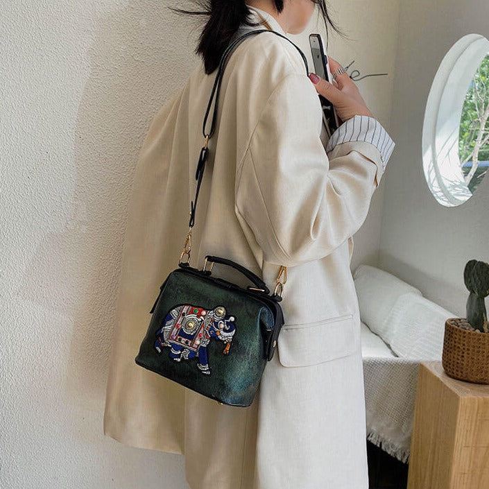 Hímzett Mandala Válltáska – Könnyű, Többfunkciós Bohém Dizájn