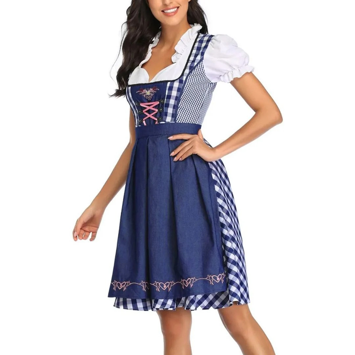 Kék-fehér kockás dirndl kék köténnyel és fűzős mellrésszel, másik nézetben.