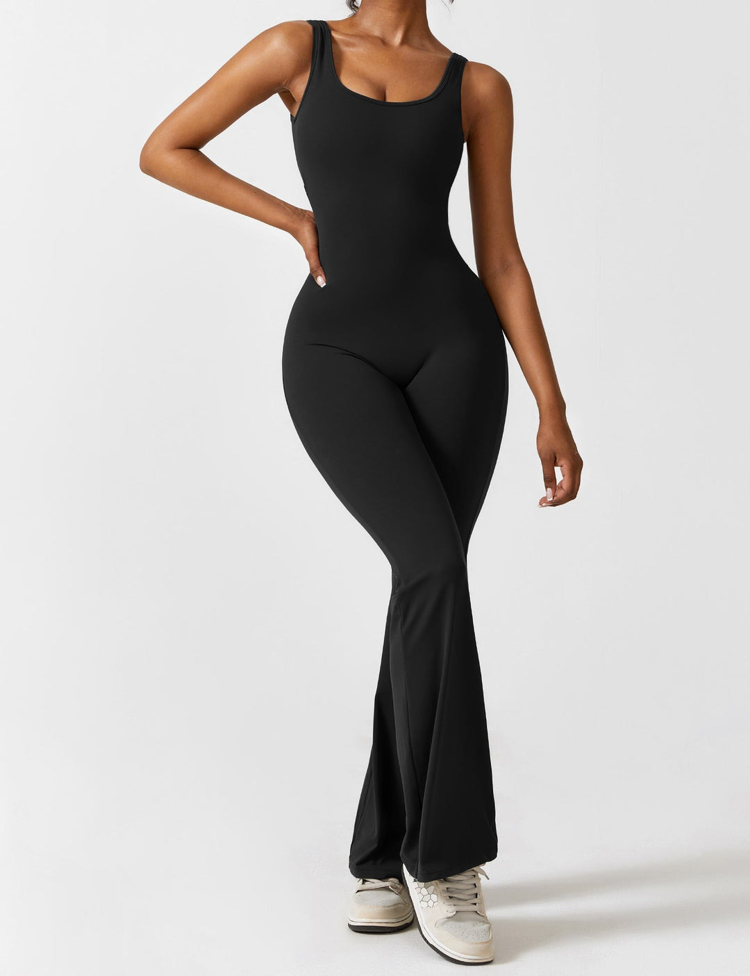 Vissza nélküli jumpsuit, széles szárú nadrággal – Liv